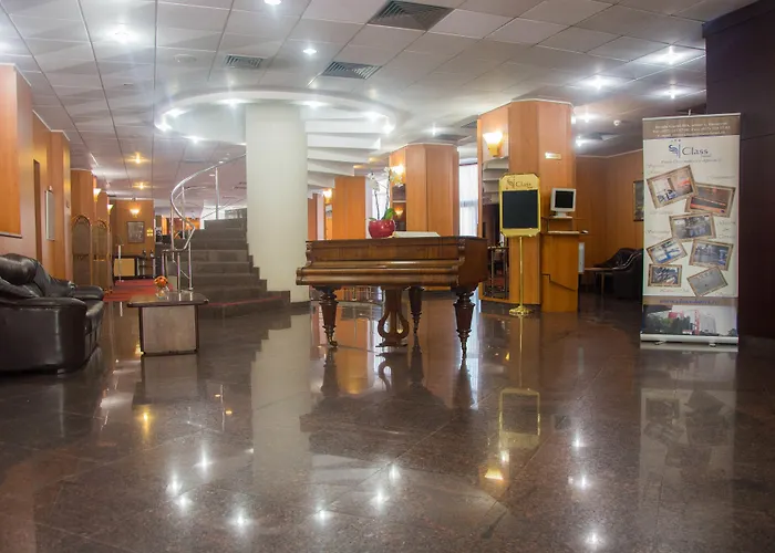 Hotels with tennis Class