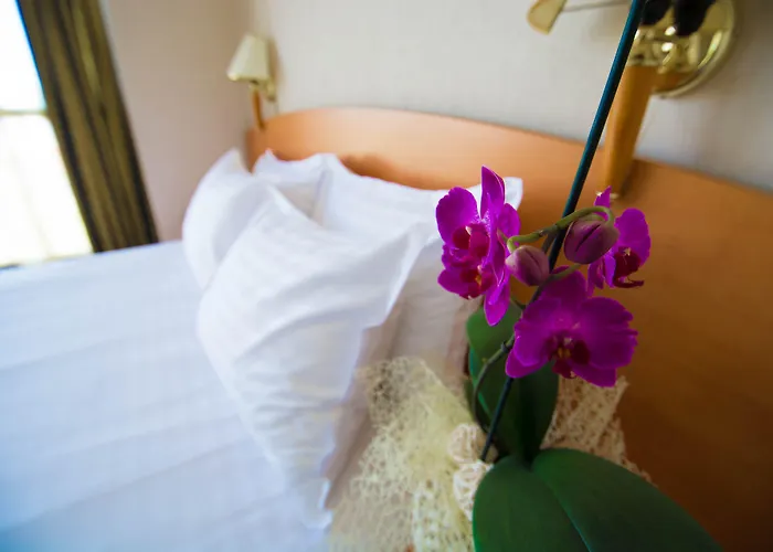 Hotels with tennis Class